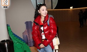 张柏芝与邵子恒被传姐弟恋？现场激情打保龄球，本人笑而不语