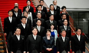 高市早苗闯下大祸，美国发现中国动了真格，一句不敢提出兵台海