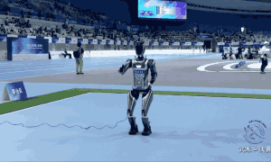 爆笑，机器人运动会乐子大赏：宇树「撞人逃逸」，还有一堆躺平摸鱼的铁憨憨